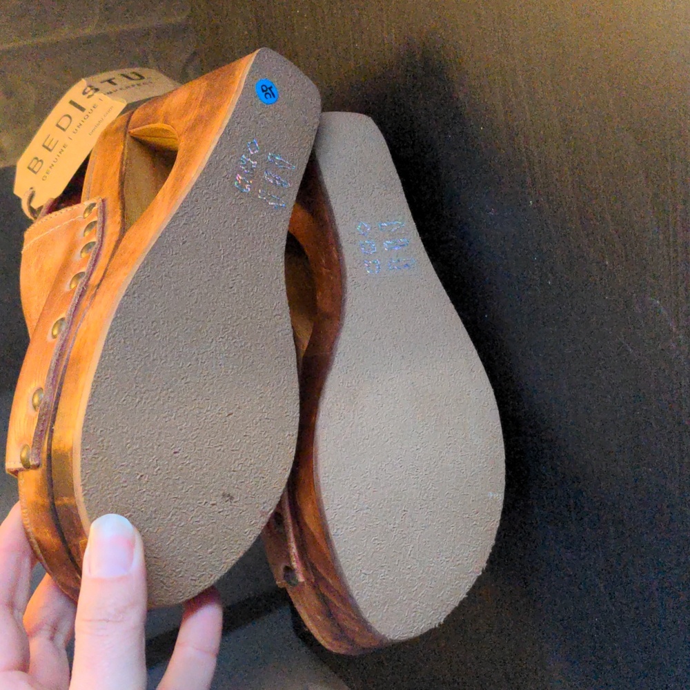 SOLD - NEW BedStu Imelda Tan Rustic Cutout Platform Wedge Sandals sz 7 Boho - Picture 12 of 12